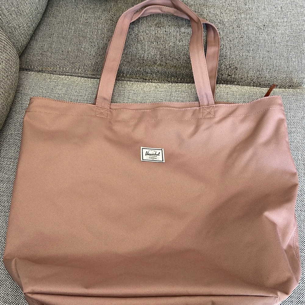 Herschel Tote